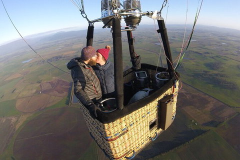 Private Balloon Flight - QLD Tourism 0