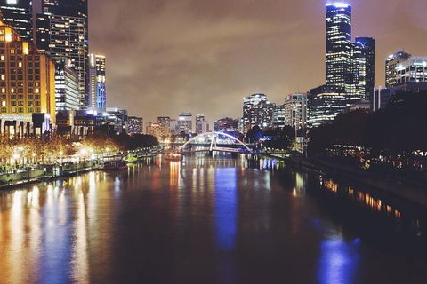 Melbourne Airport Transfers: Melbourne To Melbourne Airport MEL In Luxury Car - QLD Tourism 7