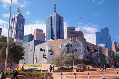 Melbourne Airport Transfers: Melbourne To Melbourne Airport MEL In Luxury Car - QLD Tourism 1