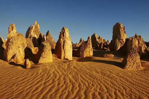 Pinnacles Desert Private Tour - QLD Tourism 0