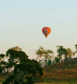 Hot Air Balloon - Queensland Tourism 1