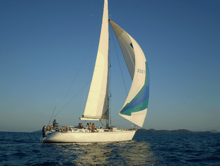 ISail Whitsundays - Queensland Tourism