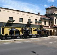 Ferntree Gully Hotel - QLD Tourism