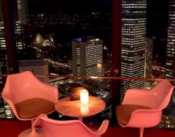 Summit - Orbit Lounge Bar - Queensland Tourism 2