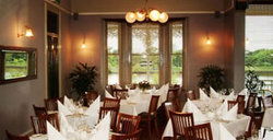 Joseph Alexanders Restaurant & Piano Bar - Queensland Tourism 2