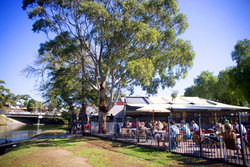 Anglers Tavern - Queensland Tourism 3