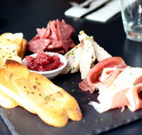 Watt Modern Dining - QLD Tourism