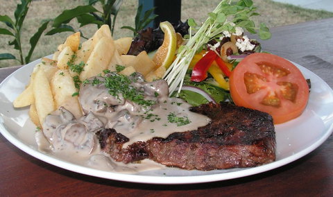 Fairways Tavern - QLD Tourism 1
