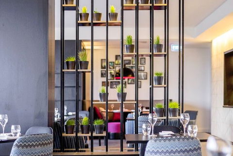 MRepublic Restaurant, Bar And Lounge - Queensland Tourism 3