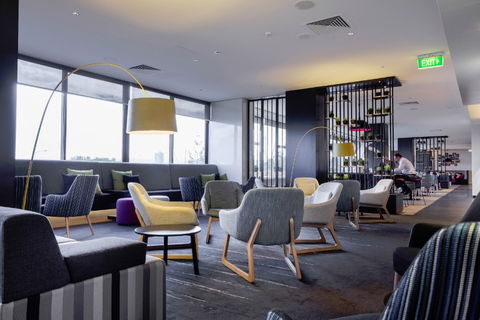 MRepublic Restaurant, Bar And Lounge - Queensland Tourism 9