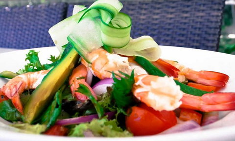 Sunset Bar & Grill - Queensland Tourism 0