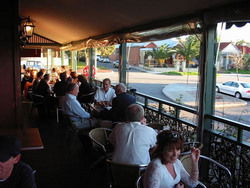 Paddy Maguire's Pub - Queensland Tourism 0