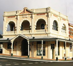 Empire Hotel - Queensland Tourism 0