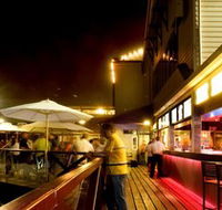 The Lucky Shag Waterfront Bar - Queensland Tourism