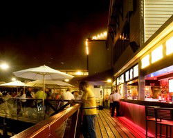 The Lucky Shag Waterfront Bar - Queensland Tourism 0