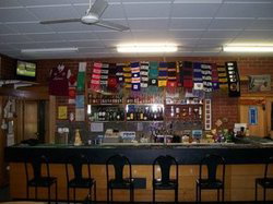 Wayatinah Tavern & Store - QLD Tourism 1