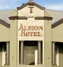 Albion Hotel - QLD Tourism 1