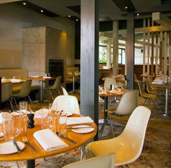 Albert Park Hotel - QLD Tourism 3