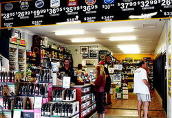 Knickerbocker Hotel - QLD Tourism 3
