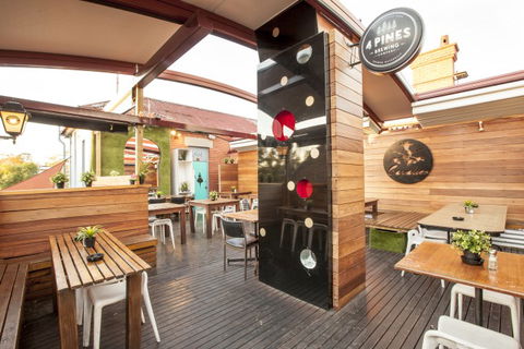 The Fox Hotel - Queensland Tourism 6