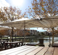 The Royal On The Waterfront - QLD Tourism