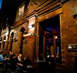 Albion Place Hotel - QLD Tourism 3