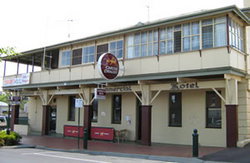 Commercial Hotel Alexandra - QLD Tourism 0