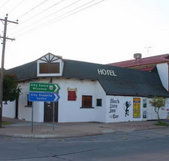 Black Lion Inn Hotel - QLD Tourism
