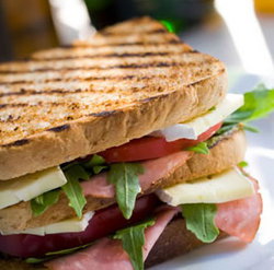 Melton Hotel - Queensland Tourism 1