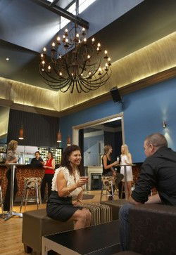Canton Lounge Bar - Queensland Tourism 2