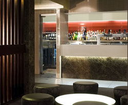 Three Swallows Hotel - Queensland Tourism 3