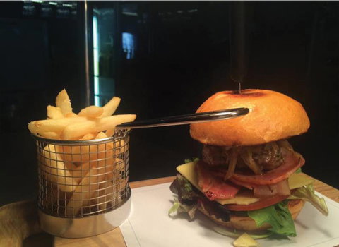 Hellenic Club - Queensland Tourism 4