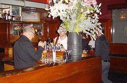 Hotel Hollywood - QLD Tourism 0