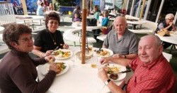 Bellevue Hotel Tuncurry - Queensland Tourism 3