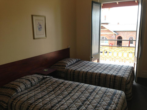 Great Central Hotel - QLD Tourism 8