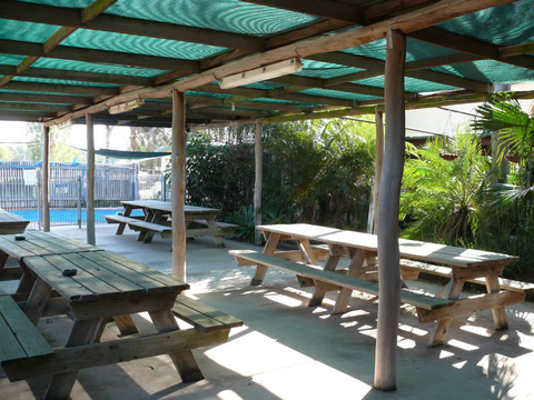 Jambin Hotel-Motel - QLD Tourism 3