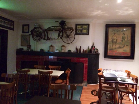 Queens Arms Hotel - QLD Tourism 3