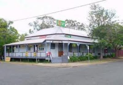 The Caves Country Pub - QLD Tourism 4