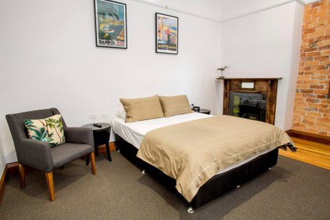 The Pier Hotel - QLD Tourism 1