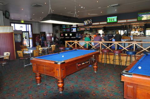 Westbrook Tavern - QLD Tourism 3