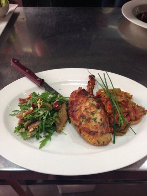 Edinburgh Hotel & Cellars - Queensland Tourism 0