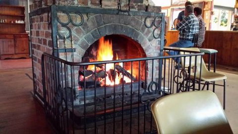 Maidenwell Hotel - QLD Tourism 3