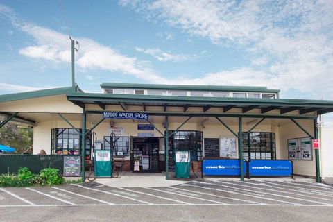 Minnie Water Store - QLD Tourism 3