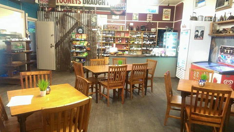 Hannam Vale Store & Bottle Shop - QLD Tourism 2