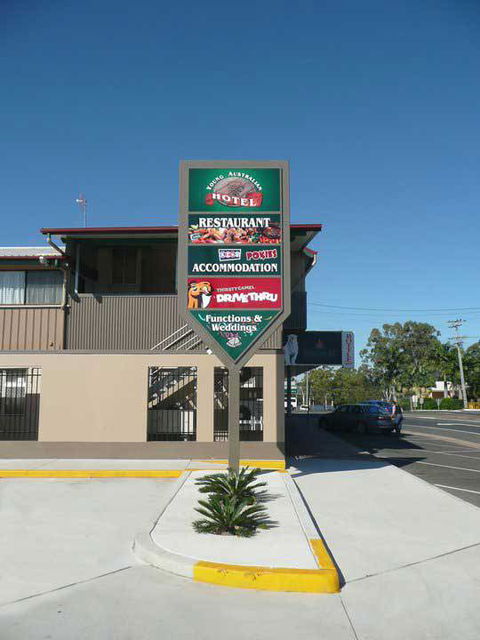Young Australian Hotel - QLD Tourism 1