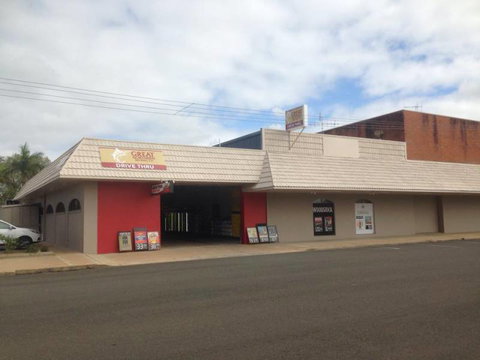 East End Hotel - Queensland Tourism 0