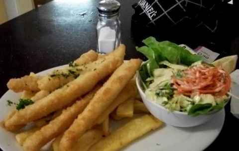 Macleay River Hotel - QLD Tourism 1