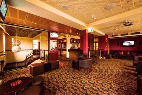 The Coach & Horses Hotel - QLD Tourism 4