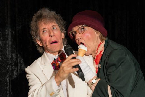 Footlights Theatre Restaurant - QLD Tourism 3