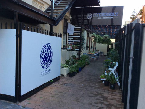 Hideaway Cafe & Restaurant - Queensland Tourism 0